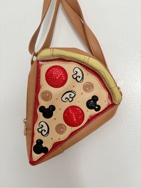 Disney Mickey Epcot Italy World Showcase Pizza Crossbody Purse